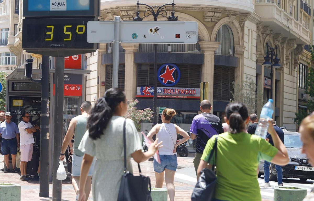 El termómetro ya ha superado los 35 grados este fin de semana en València ciudad.