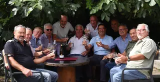 Os antigos veciños nas festas de Elviña. "Isto ten algo especial que é difícil de explicar"