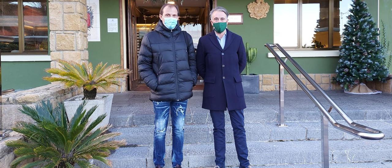 Arnau y Lovelle, ayer tras la comida con Borja Valle