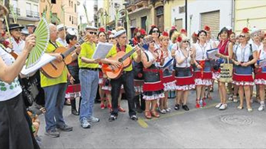 LA VALL VIVE UNA ROMERÍA ROCIERA HASTA LA ERMITA