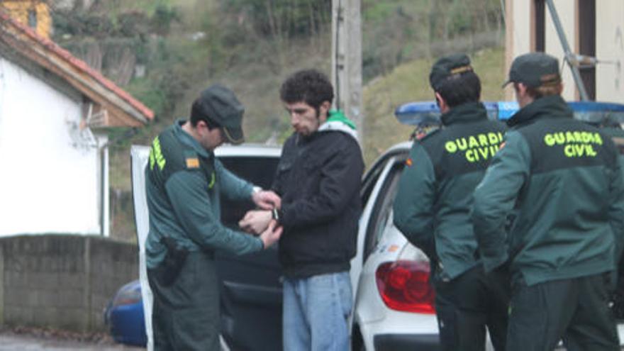 Un preso de excursión en Cabañaquinta se fuga y es capturado una hora después