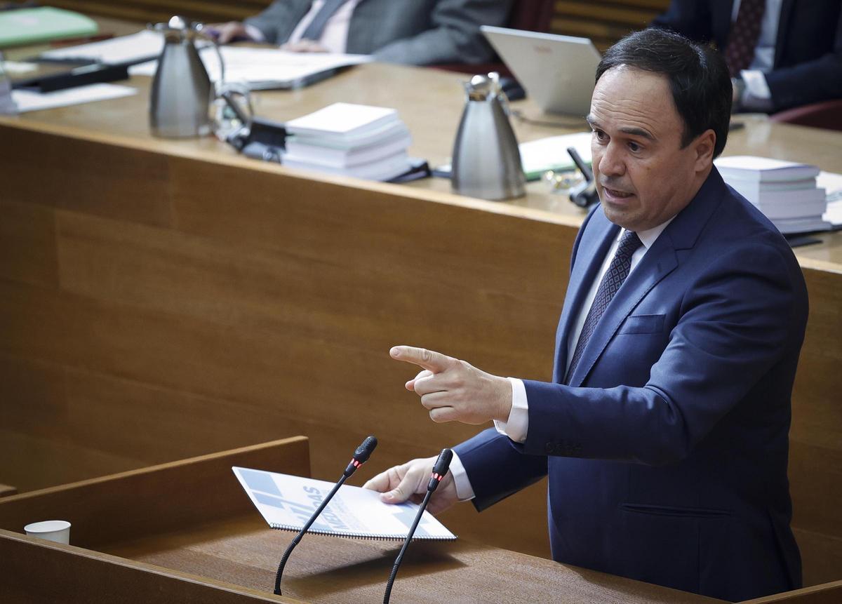 El 'president' de la Generalitat, Juanfran Pérez Llorca, interviene en la sesión de control, este miércoles.