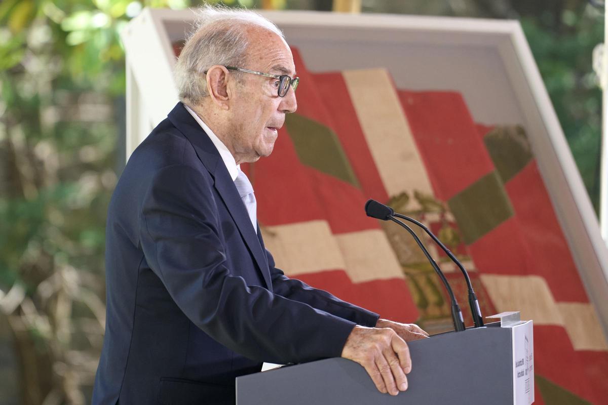 Mor Carlos Garaikoetxea, lehendakari després del franquisme