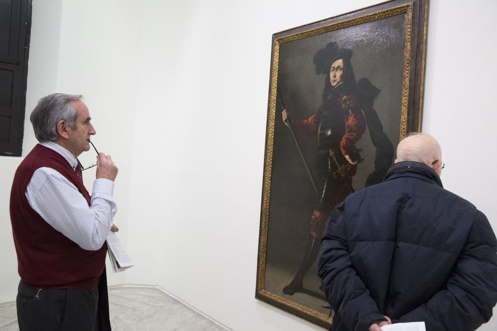 Plácido Arango acude junto a Javier Fernández a la inauguración de su exposición en el Bellas Artes