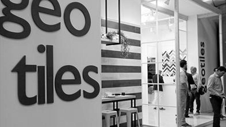 Geotiles exhibe colecciones  con un aire industrial y ‘vintage’