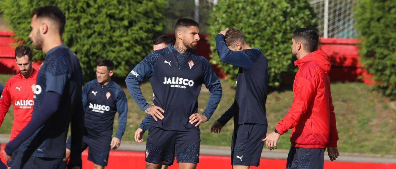 Ignacio Jeraldino busca su salida del Sporting Gijón para volver al club  donde brilló en Chile
