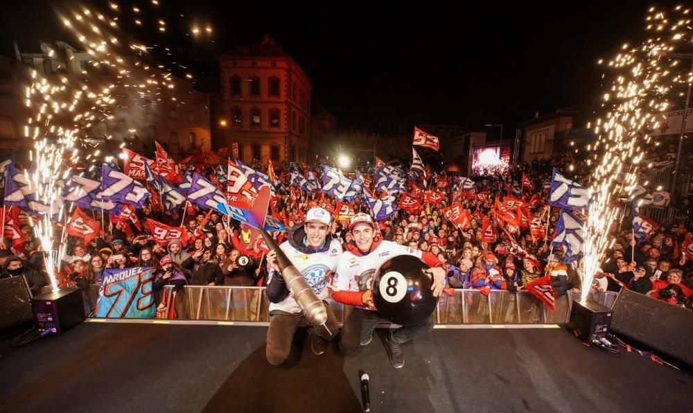 Fiesta de celebración en Cervera de Marc Márquez y su hermano Álex