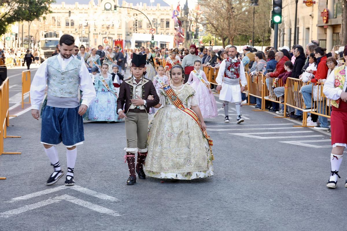 Los infantiles reciben los premios... que casi se pierden