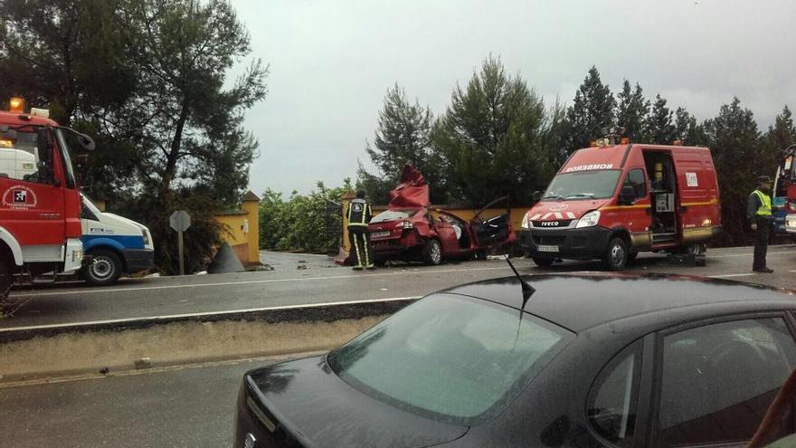 Cuatro heridos en un choque de dos coches en la A-431