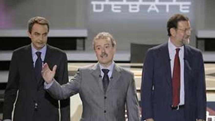 El PP extremeño sostiene que Rajoy está más cerca de la Moncloa y el PSOE que Zapatero ganó el debate