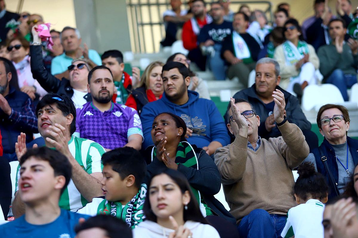 Las imágenes de la afición en el Córdoba CF - Ceuta