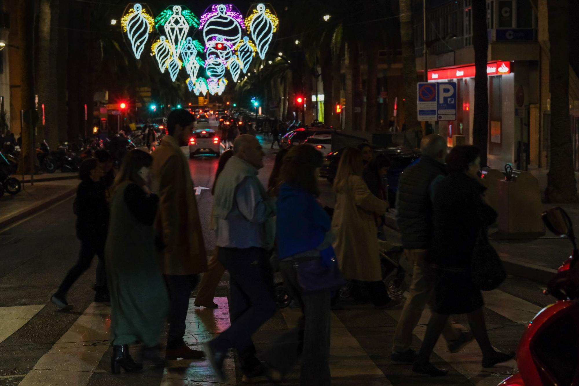 Navidad en Málaga | La calle Larios enciende sus luces de Navidad