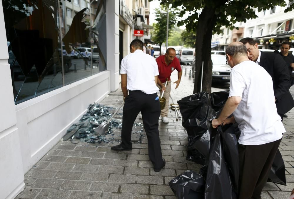 Un atentado terrorista deja una decena de muertos en Estambul