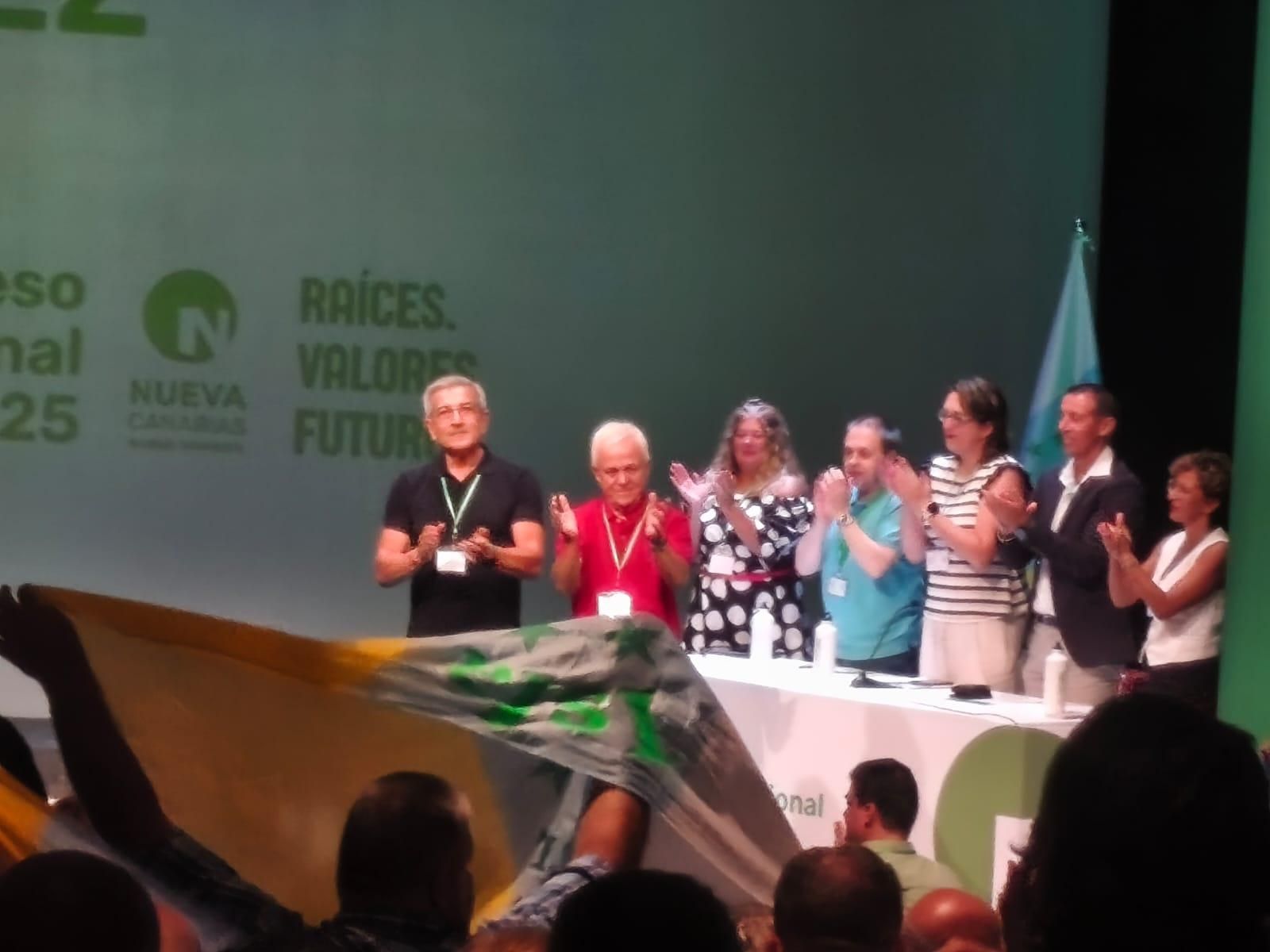 Román Rodríguez y Carmelo Ramírez dejan la dirección de Nueva Canarias