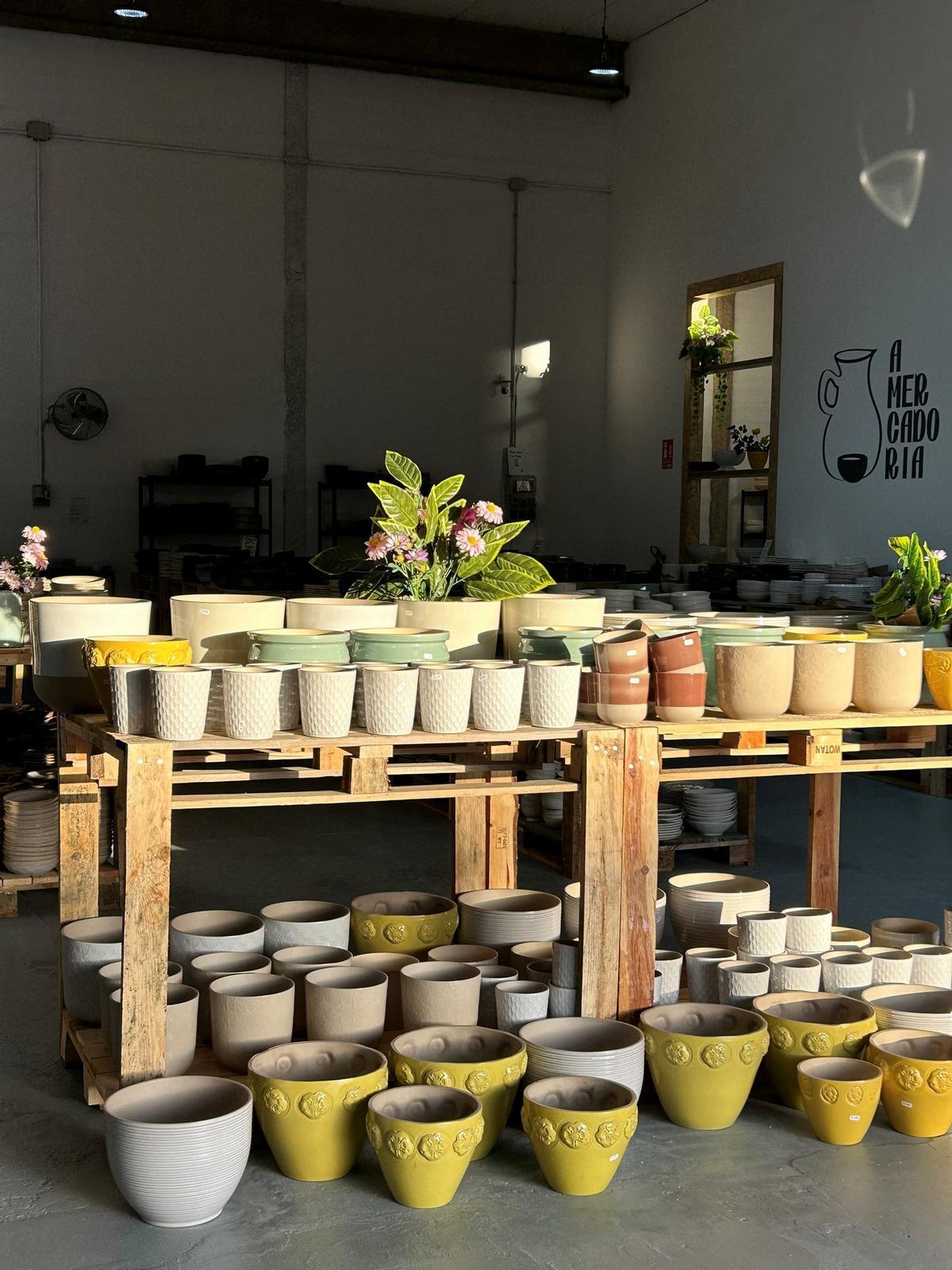 A Mercadoria, outlet de vajilla al peso, llega a Gran Canaria.