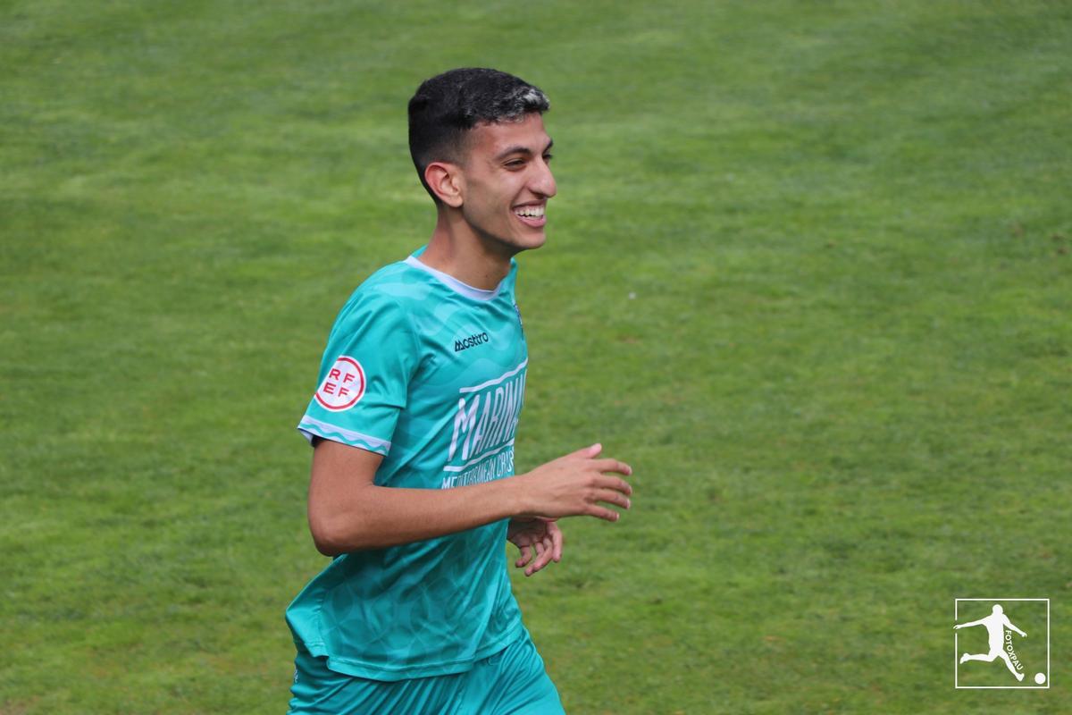 Ismael Fadel, joven central que recala en el CD Castellón.