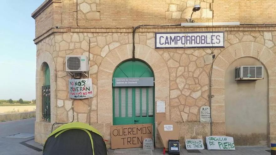 opone una lanzadera ferroviaria para conectar Requena y València Nord en 25 minutos