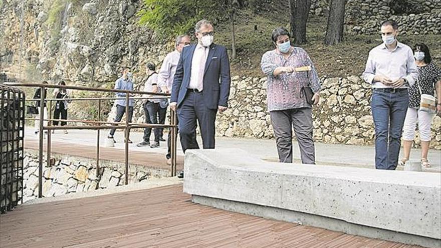 Diputación apuesta por el azulejo y activa obras en Peñíscola y les Coves