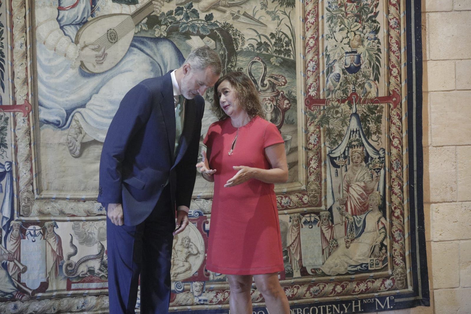 Felipe VI recibe a la principales autoridades autoridades de Baleares en el Palacio de la Almudaina