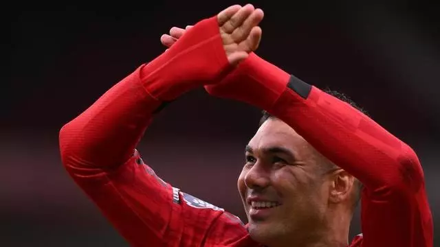 Aficionados del Manchester United piden que Casemiro continúe una temporada más