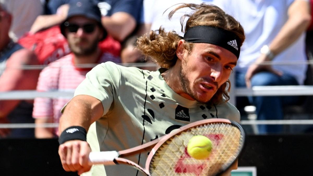 Tsitsipas, durante su duelo contra Dimitrov en Roma