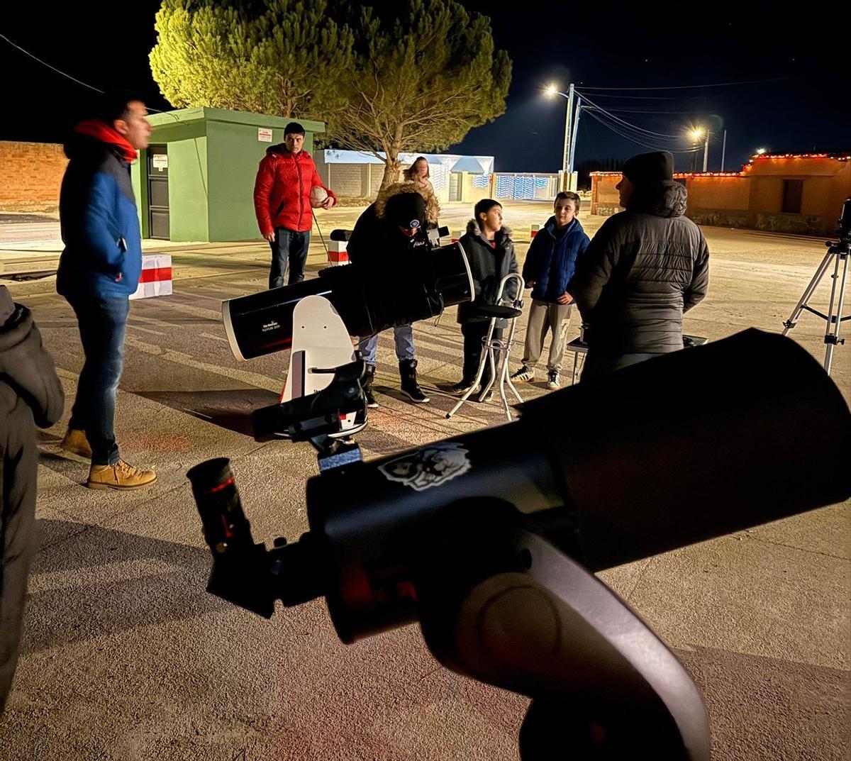 Observación astronómica en Arcos de la Polvorosa.