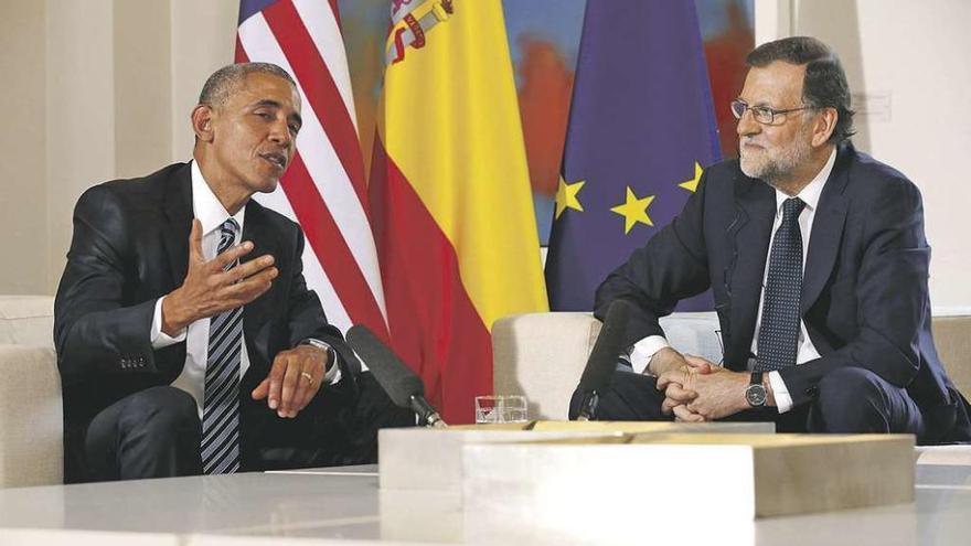 Obama y Rajoy, durante su encuentro en la Moncloa.  // Reuters