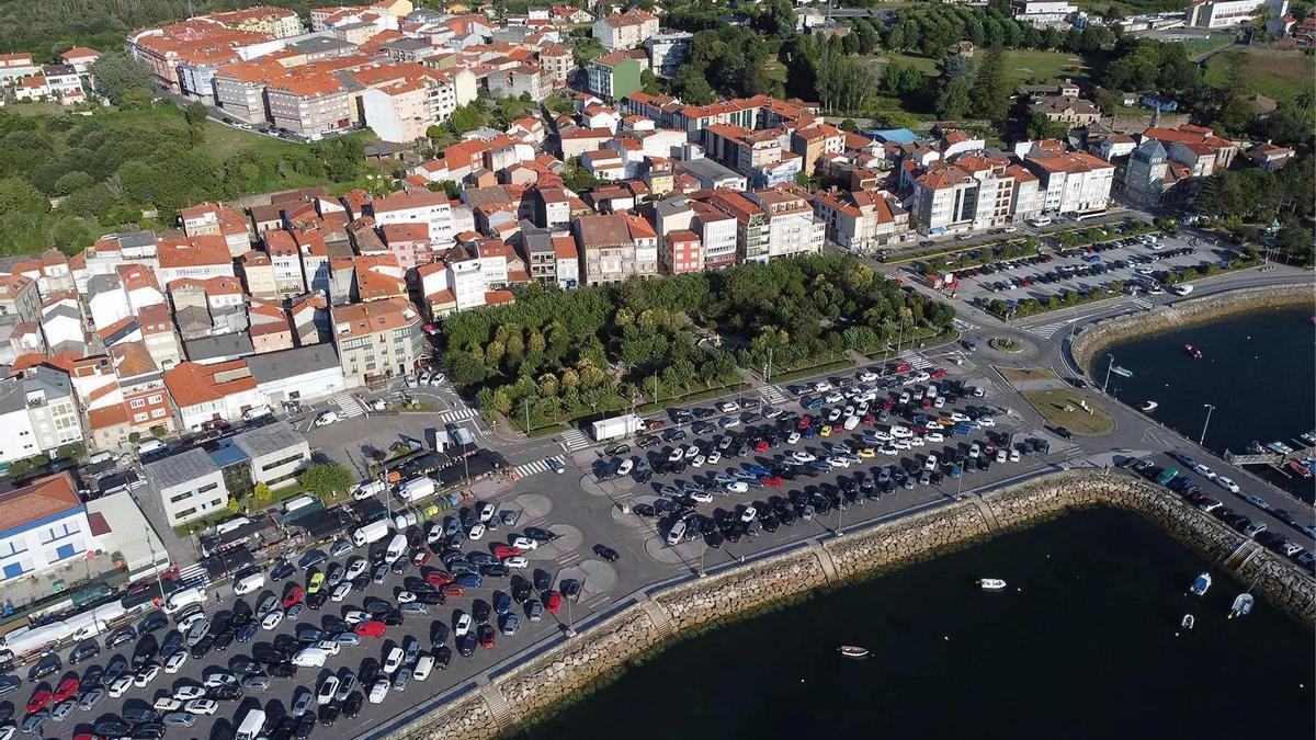 Imaxe aérea do centro urbano da Pobra.