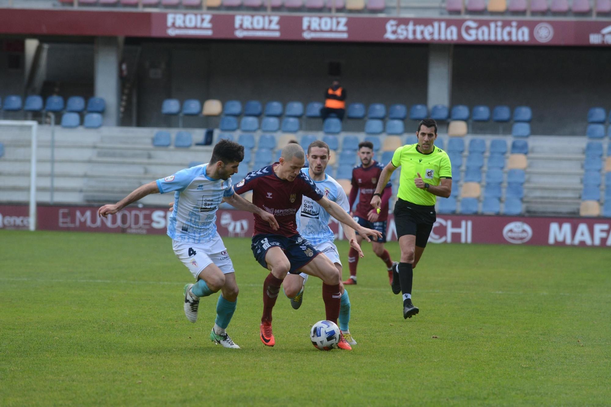 El Pontevedra CF se ahoga ante el Compostela