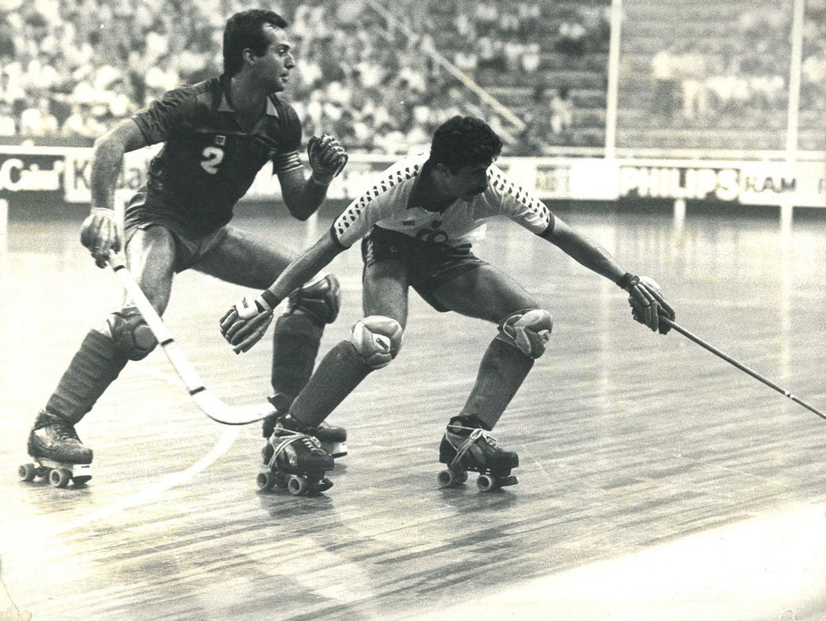 En un partido contra el Liceo, con el jugador argentino Daniel Martinazzo.