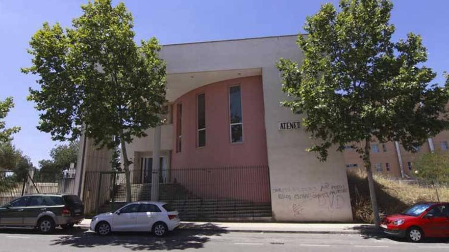 Las deudas ahogan al Ateneo de Cáceres, que se plantea echar el cierre por falta de fondos