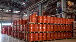 El petróleo cae un 3% ante el acuerdo de la OPEP+ de recortar un millón de barriles por día