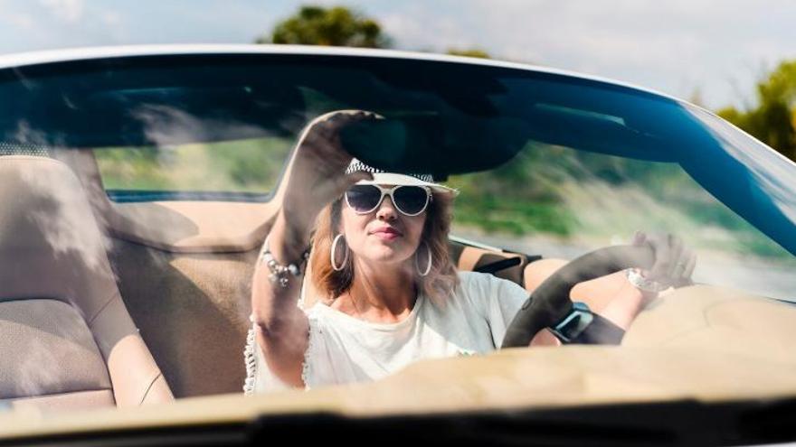 Compte amb conduir amb ulleres de sol: la multa pot ser grossa!
