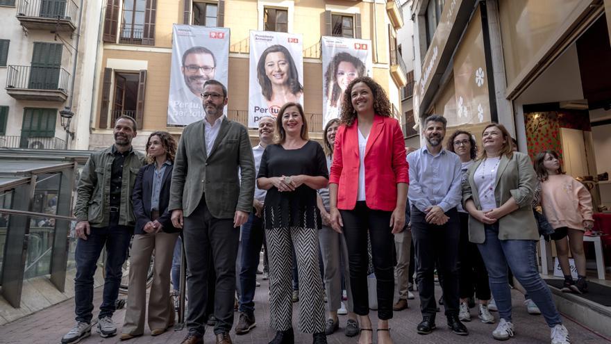 Elecciones Baleares 2023 | El despliegue de tres grandes carteles da inicio a la campaña electoral del PSIB
