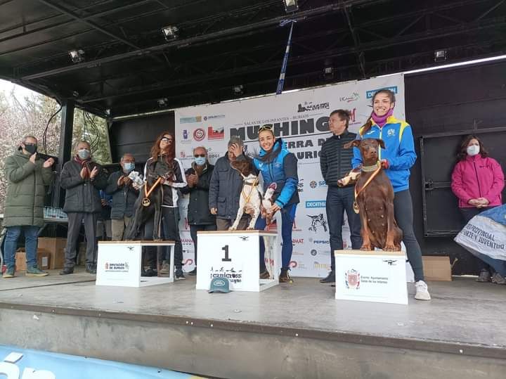 Cristina Pérez, del Celtastur Mushing de Llanera, clasificada para el campeonato de Europa de canicross