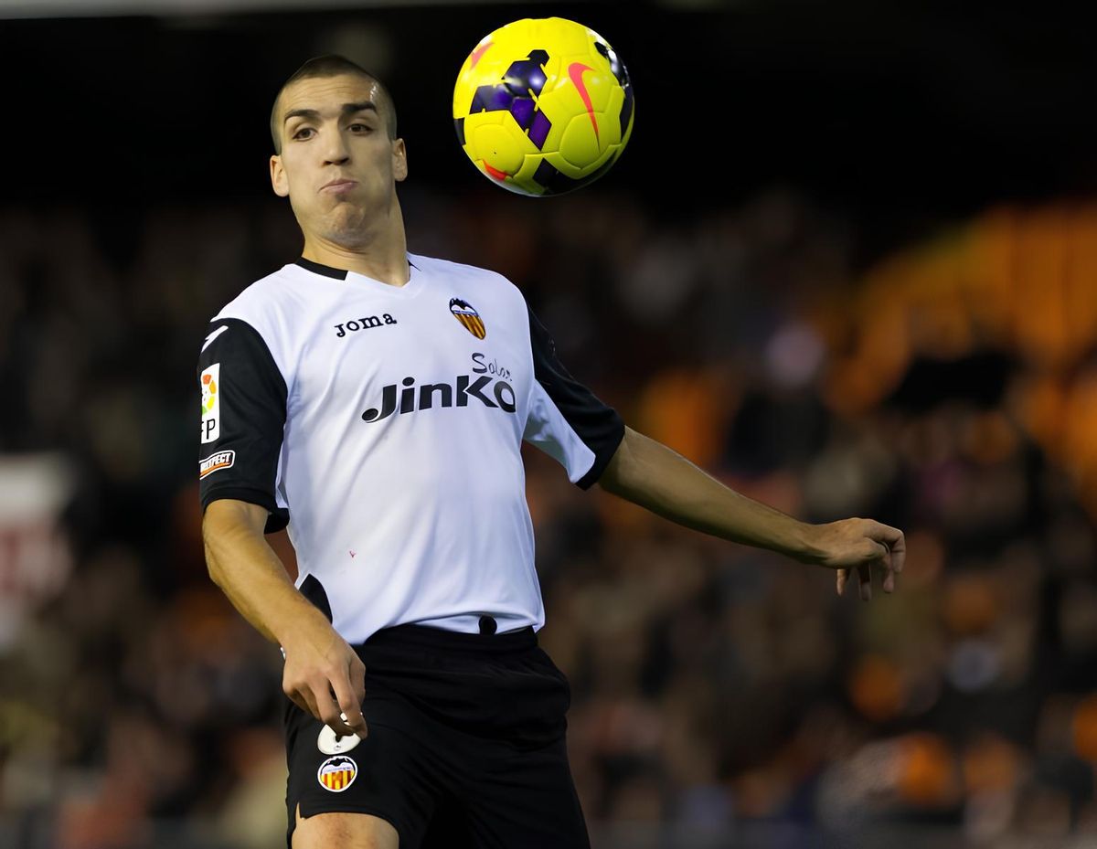 Oriol Romeu, durante su etapa en el Valencia CF.