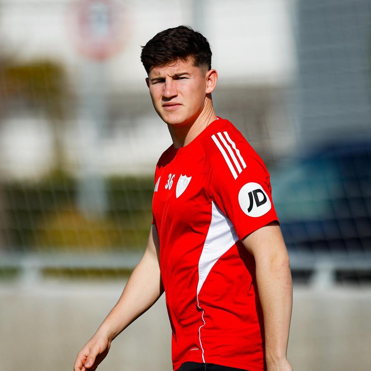 Oso, en el entrenamiento del Sevilla FC este miércoles