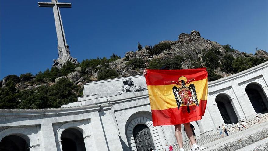 El PP y Ciudadanos se activan contra el traslado de Franco