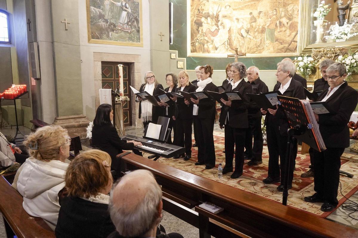 El Santuari de Joncadella viu un concorregut aplec de Dilluns de Pasqua