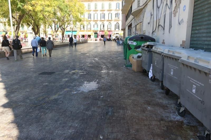 El centro de Málaga tras la recogida de basura