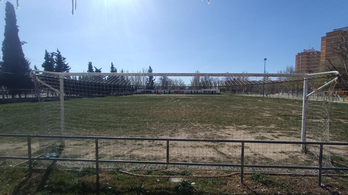 El campo del Vadorrey se ha convertido en un elemento más del parque, aunque está vallado