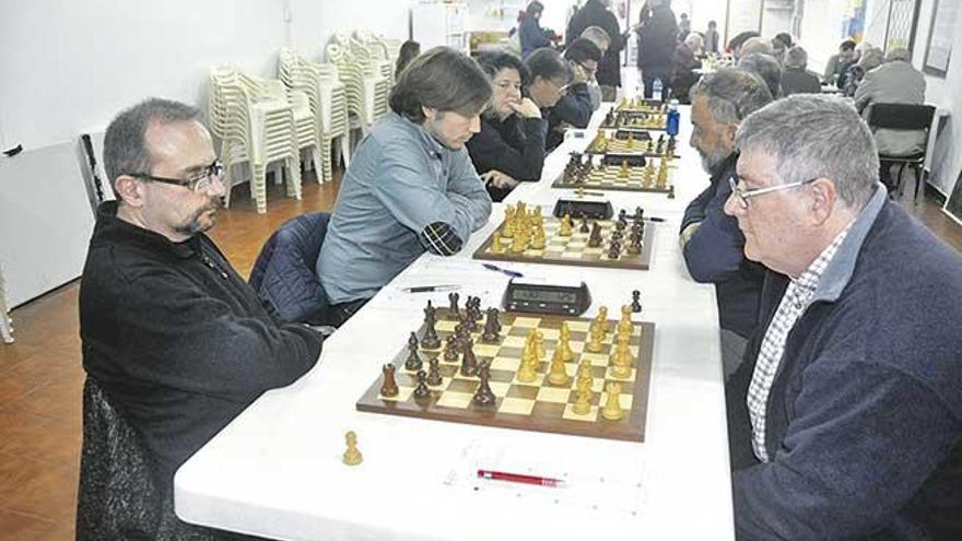 El Ágora Megaescacs vence al Son Dameto y le alcanza en el liderato