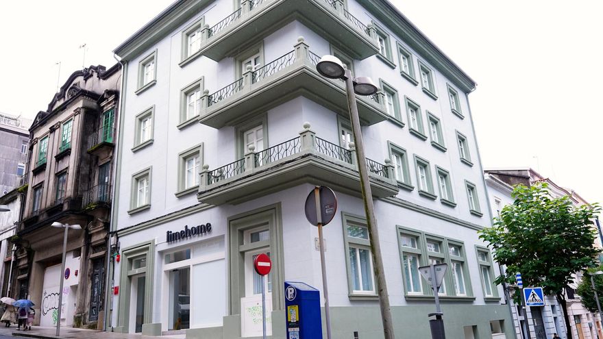 Abre el primer hotel de la rúa de Gómez Ulla, en Santiago, mientras el proyecto del NH sigue en ‘stand by’