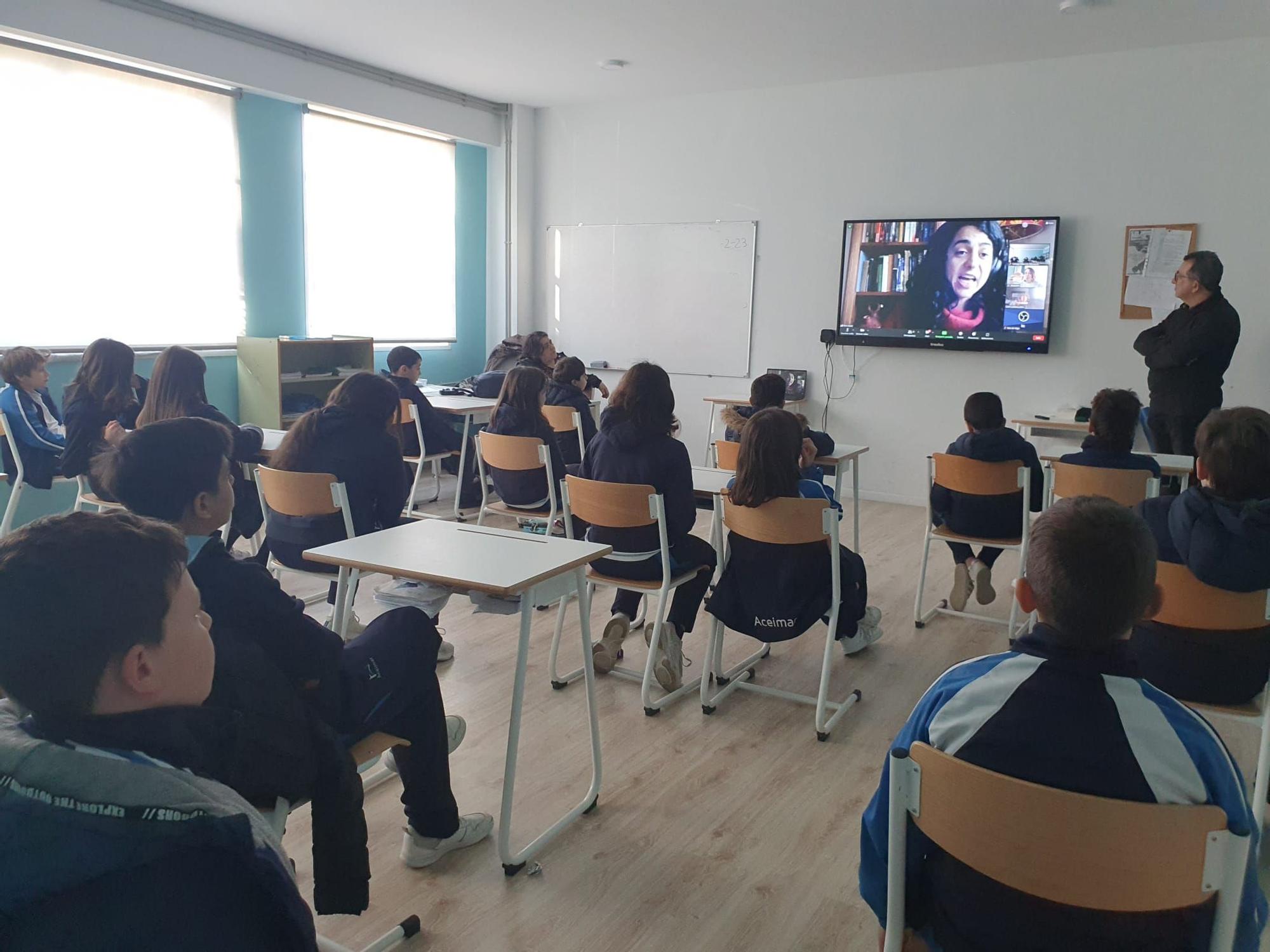 11 F: "A ciencia si é cousa de mulleres"