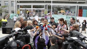 El subdirector médico de la OSI Donostialdea de Osakidetza, Xabier Zubeldia, habla sobre la paciente aislada en el Hospital Donostia. 