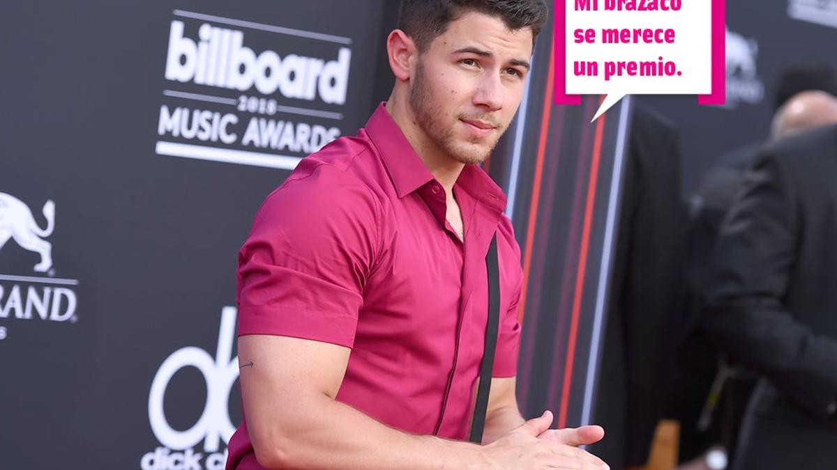 Nick Jonas, marcando musculito