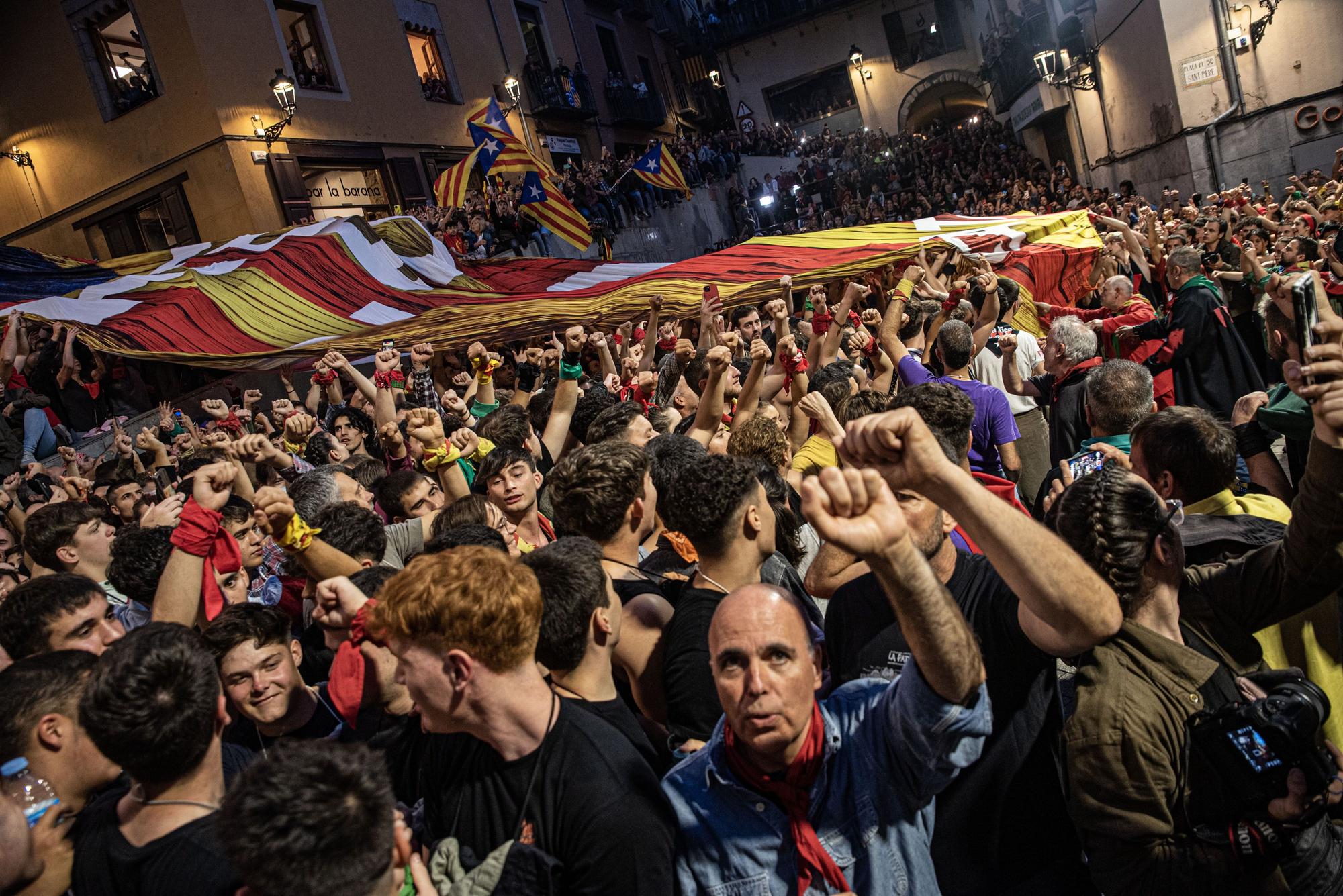 EN FOTOS | Berga salta la Patum Completa