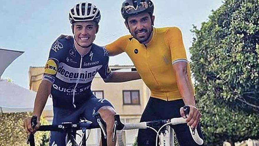 Alberto Contador presume de Enric Mas en Artà