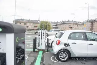 La carga rápida llega a dos de cada tres nuevos enchufes para coches de Galicia, pero hace falta instalar 250 electrolineras más al mes hasta 2030