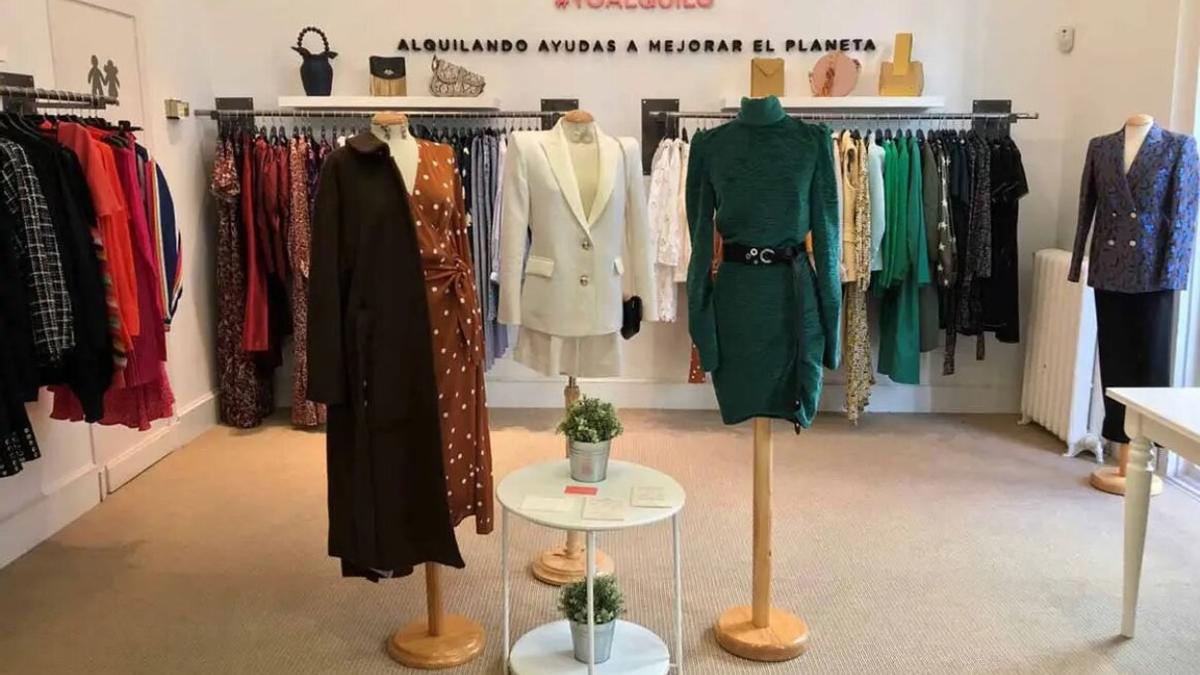 Outlet La Más Mona Zaragoza: Vestidos de fiesta 19 euros: La Más Mona ofrece un Mega Outlet en Zaragoza